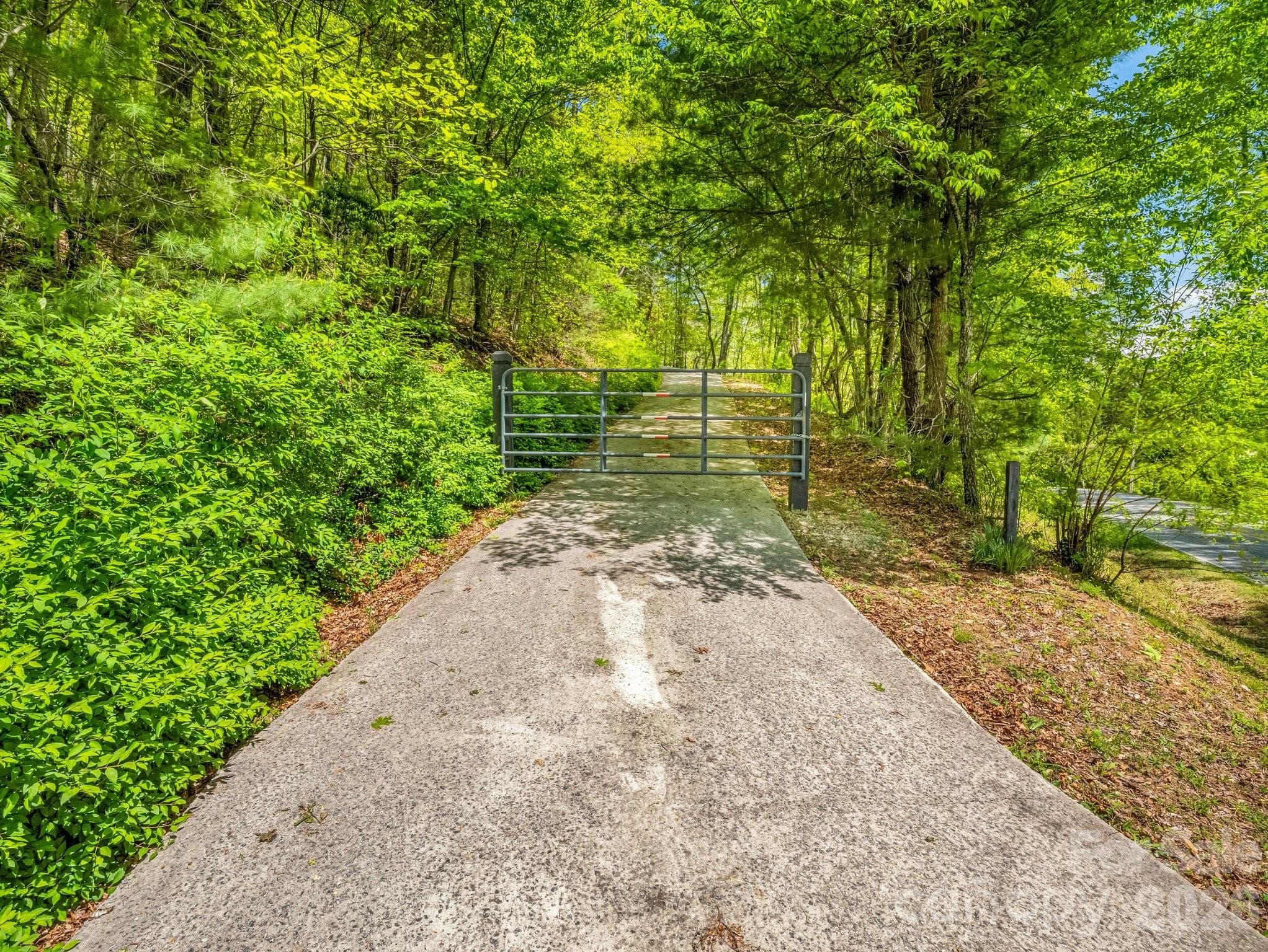 Private Gated Driveway - 2304 Mountain Page Road, Saluda