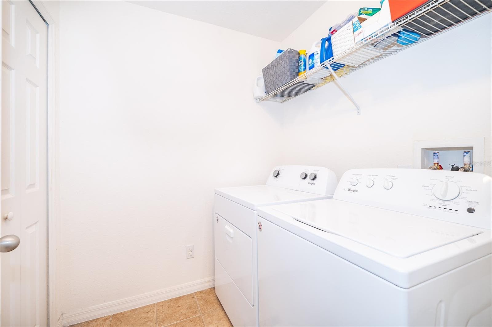 laundry room - 4113 HEDGE MAPLE PL, WINTER SPRINGS