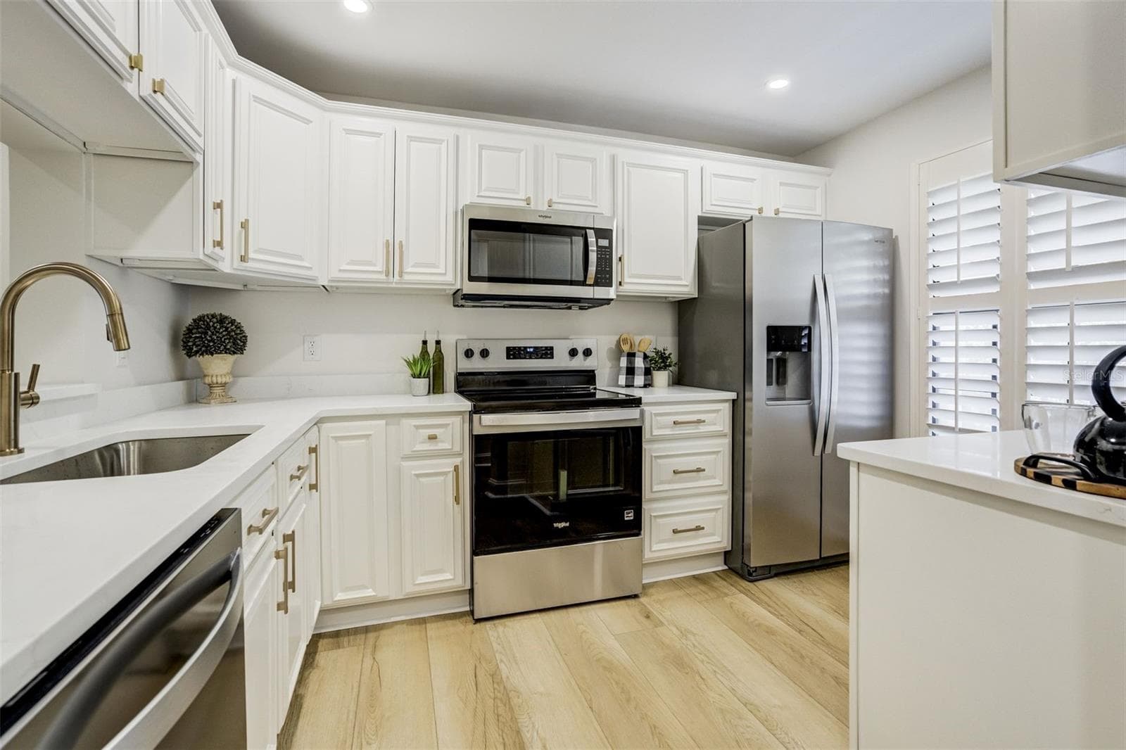 Kitchen - 460 S PAULA DR #402, DUNEDIN