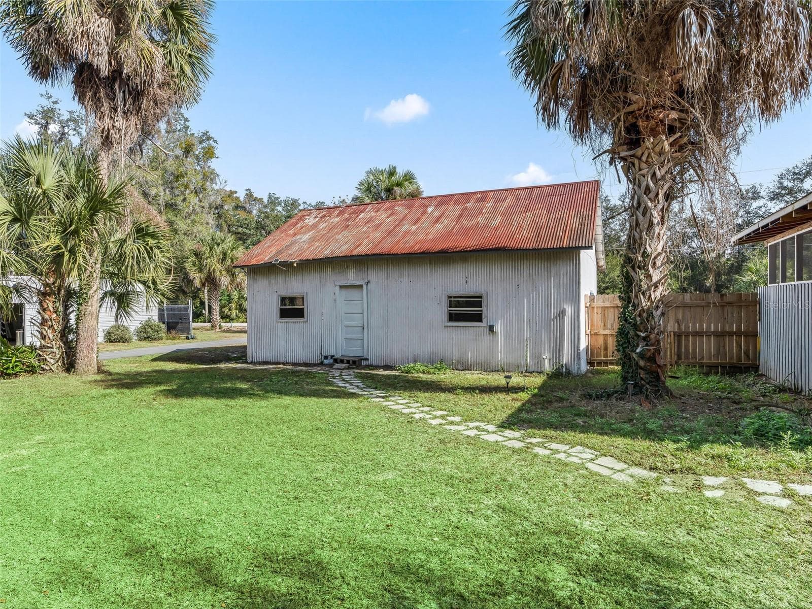 Single Family Residence at 10487 SE HIGHWAY 42, SUMMERFIELD, photo 39 of 74