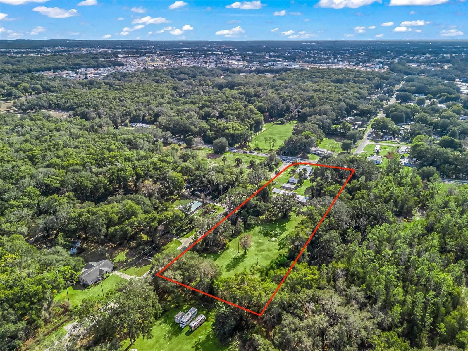 Single Family Residence at 10487 SE HIGHWAY 42, SUMMERFIELD, photo 64 of 74