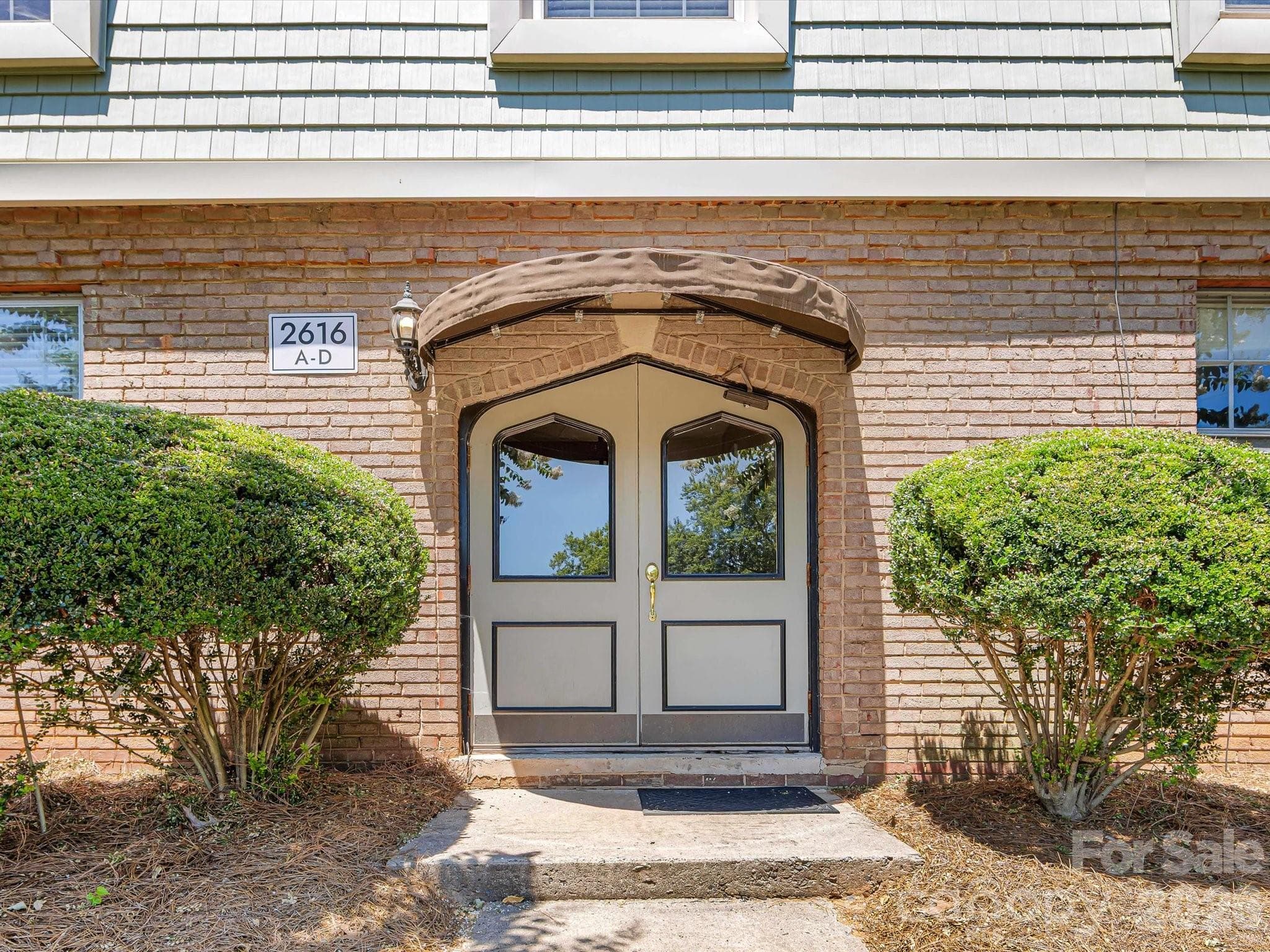 Front Entrance - Charlotte