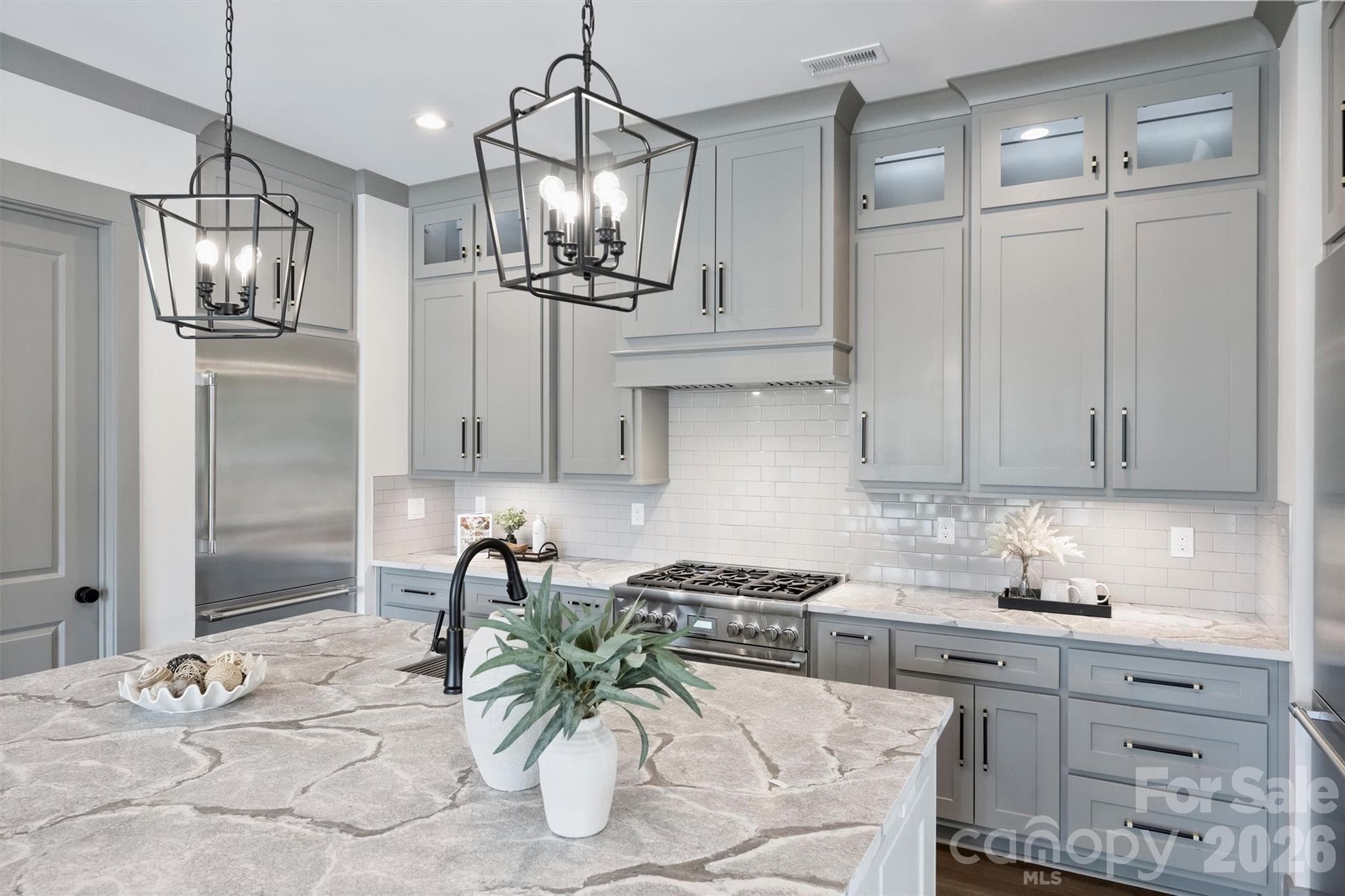 Beautiful Custom Cabinetry to the Ceiling - 8159 Fairview Road, Charlotte