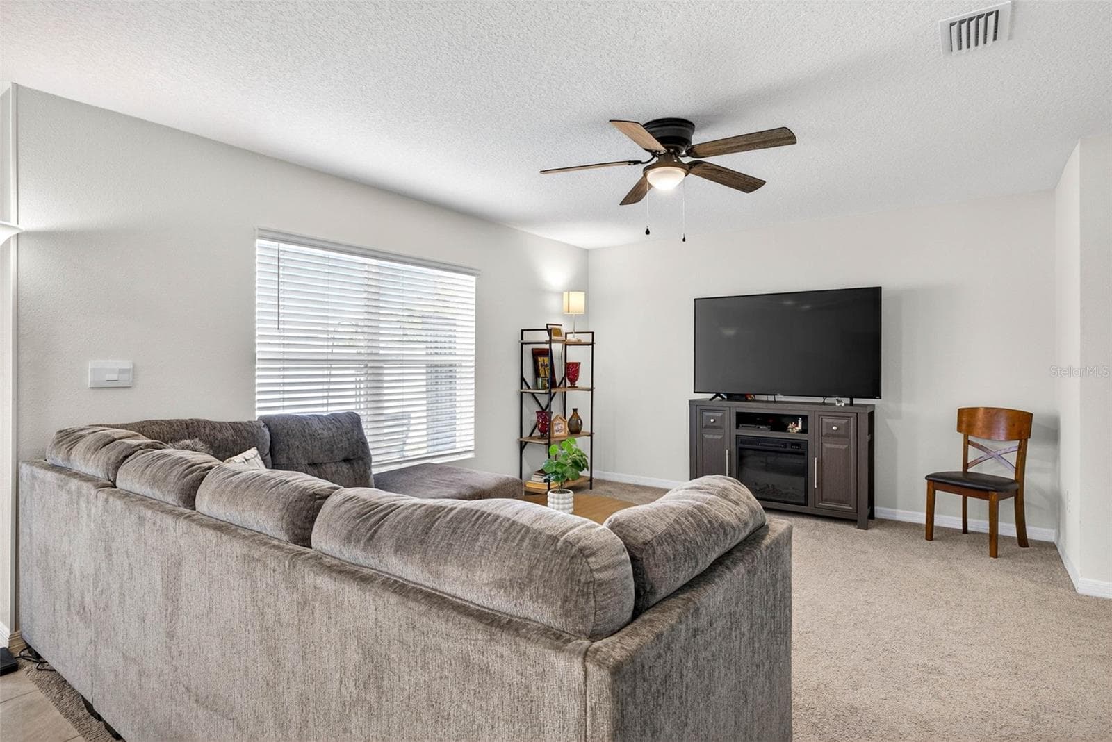 Single Family Residence at 13765 WHISKEY DAISY DR, DADE CITY, photo 7 of 41