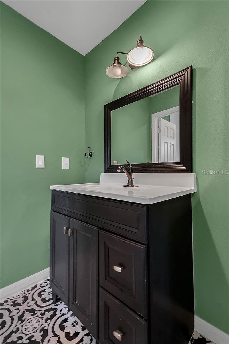 Single Family Residence at 5607 SPRING RUN AVE, ORLANDO, photo 18 of 21