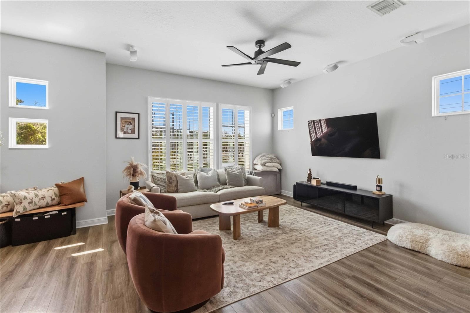 Townhouse at 9545 W PARK VILLAGE DR, TAMPA, photo 2 of 35