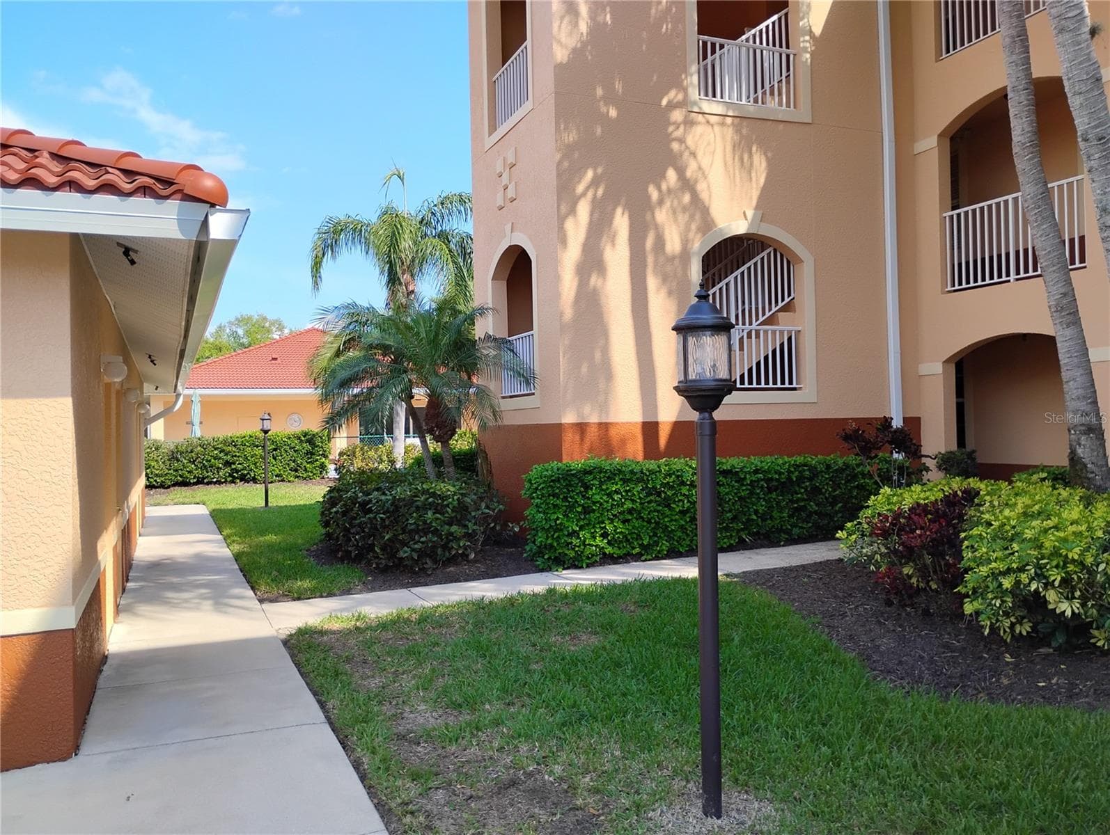 Condominium at 1761 AUBURN LAKES DR #11, VENICE, photo 5 of 76
