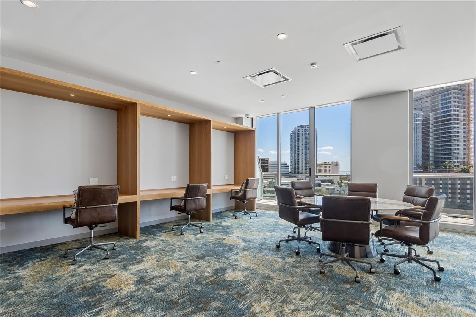 Dedicated coworking spaces make working from home easier without working from your home - 400 CENTRAL AVE #2505, ST PETERSBURG