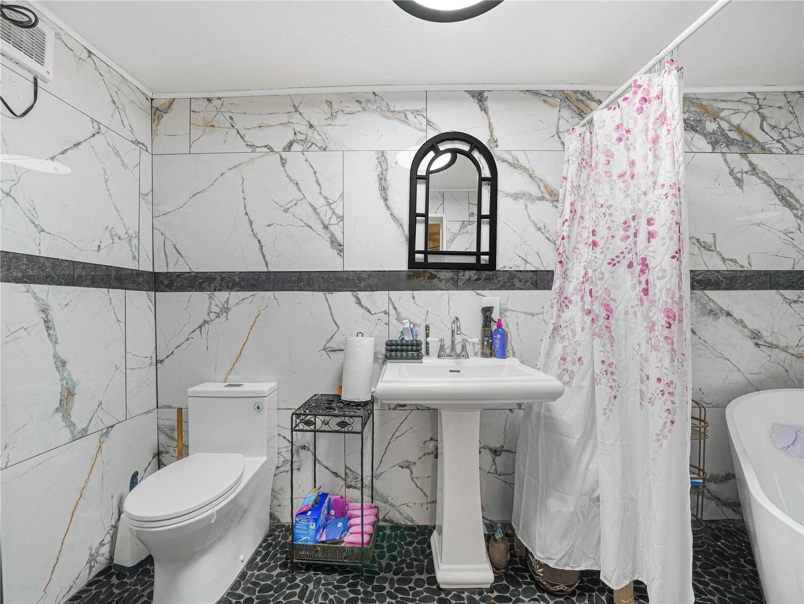 Primary bathroom - 129 W NORTHSIDE DR, LAKE WALES
