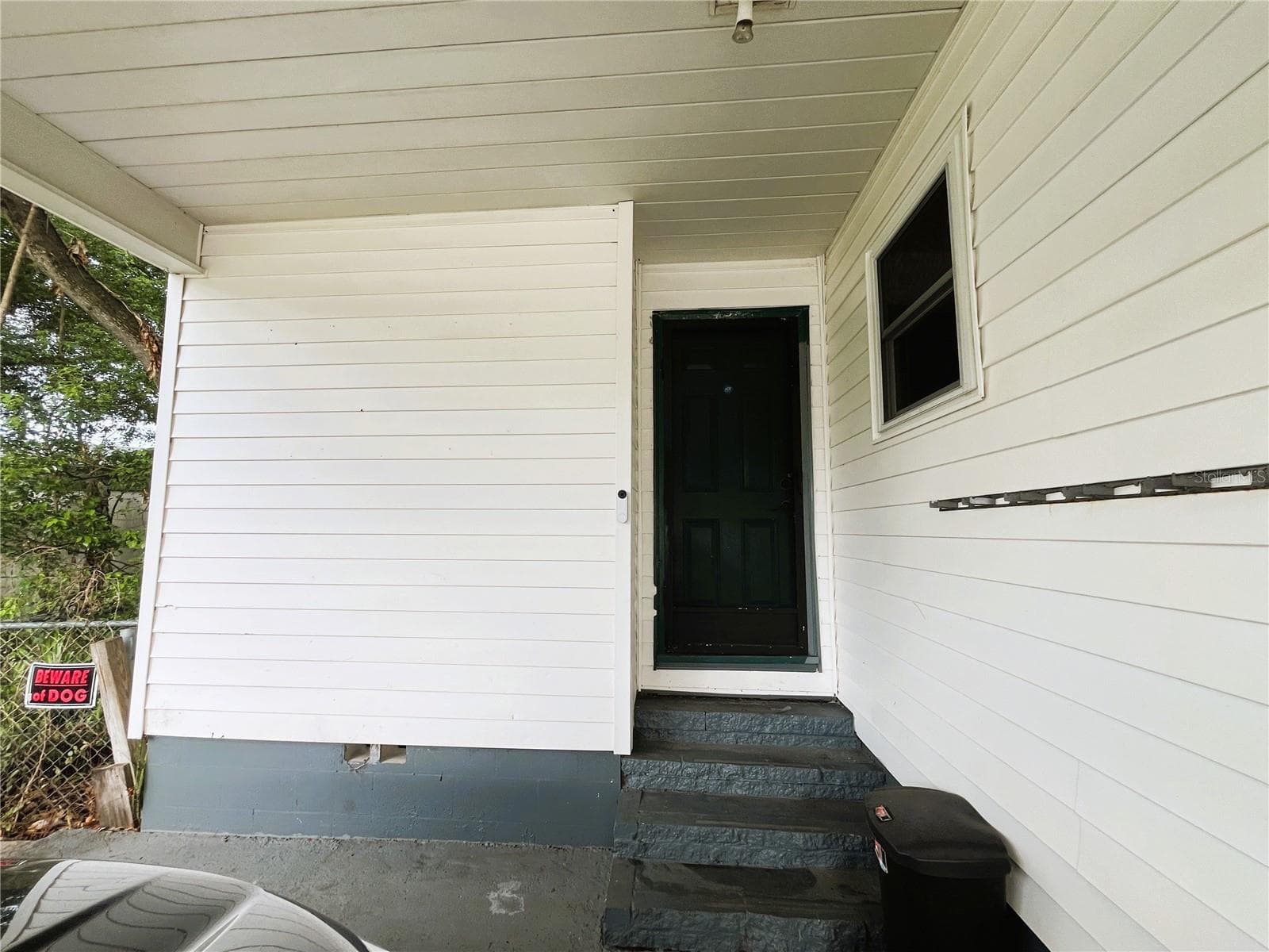 Carport entrance - 121 MARIS CT, LAKELAND