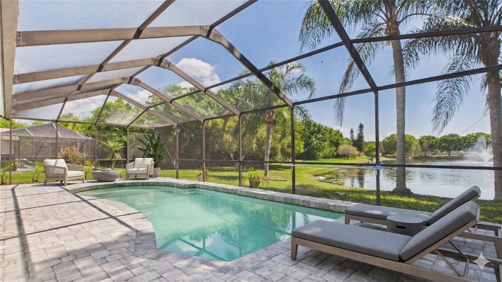 Virtually staging - 8609 BOYSENBERRY DR, TAMPA