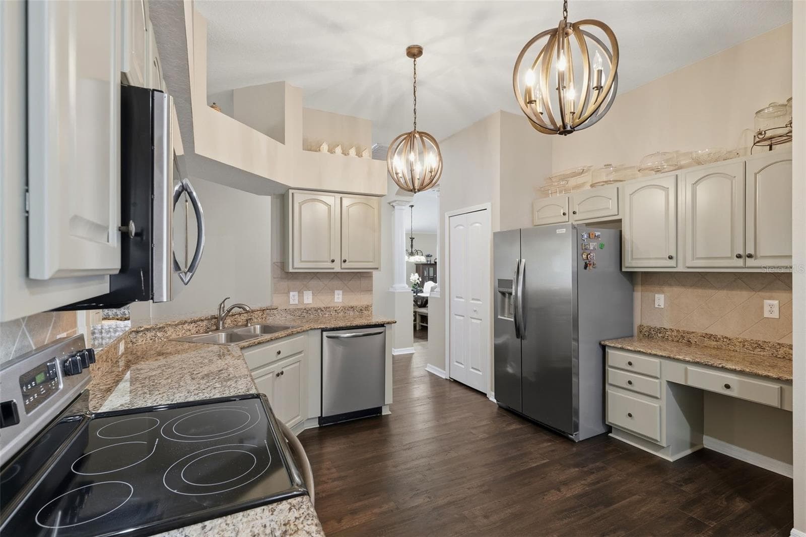 Beautifully updated kitchen - 16810 TAYLOW WAY, ODESSA