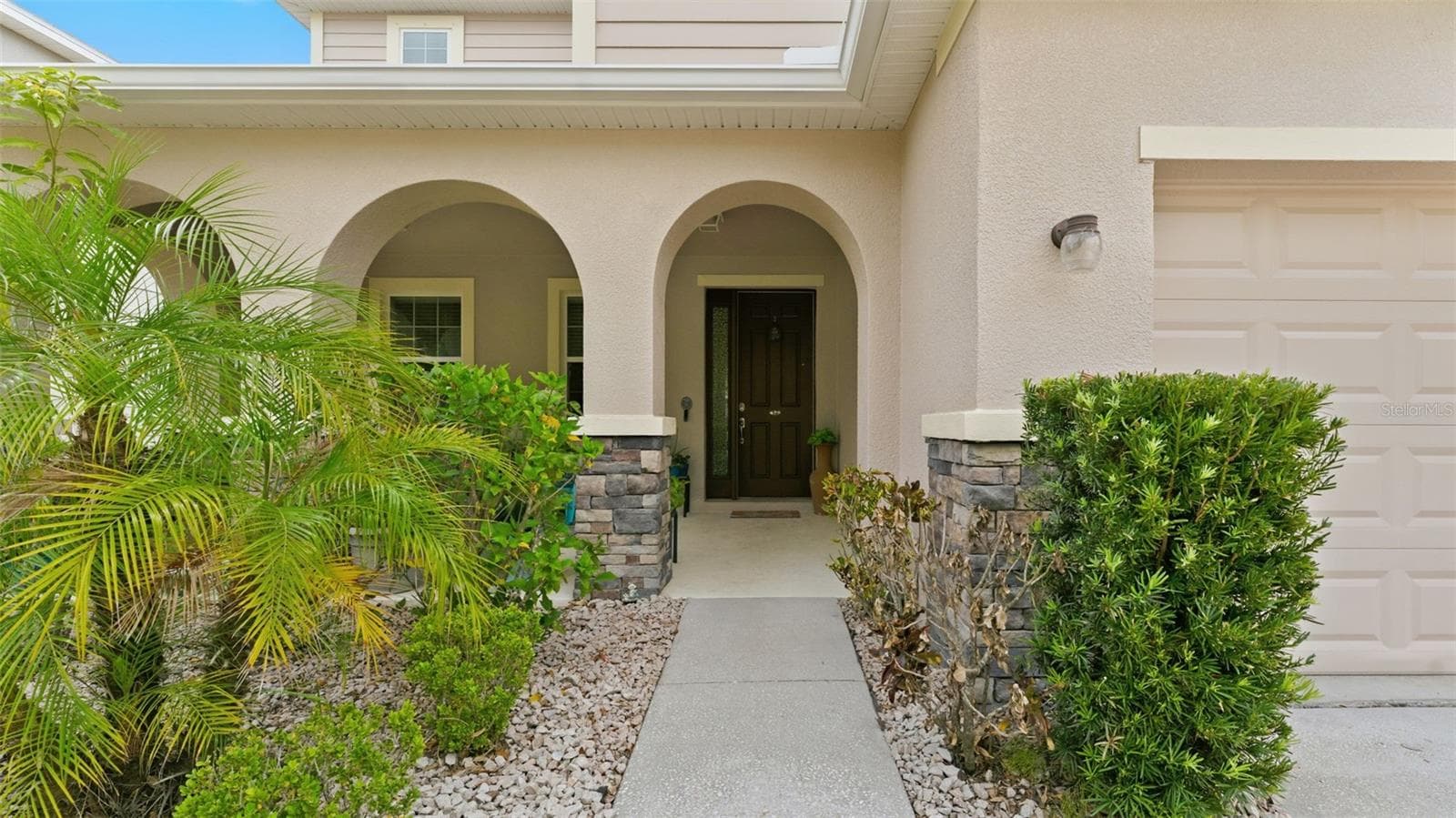 Front Walkway - 11620 WARREN OAKS PL, RIVERVIEW