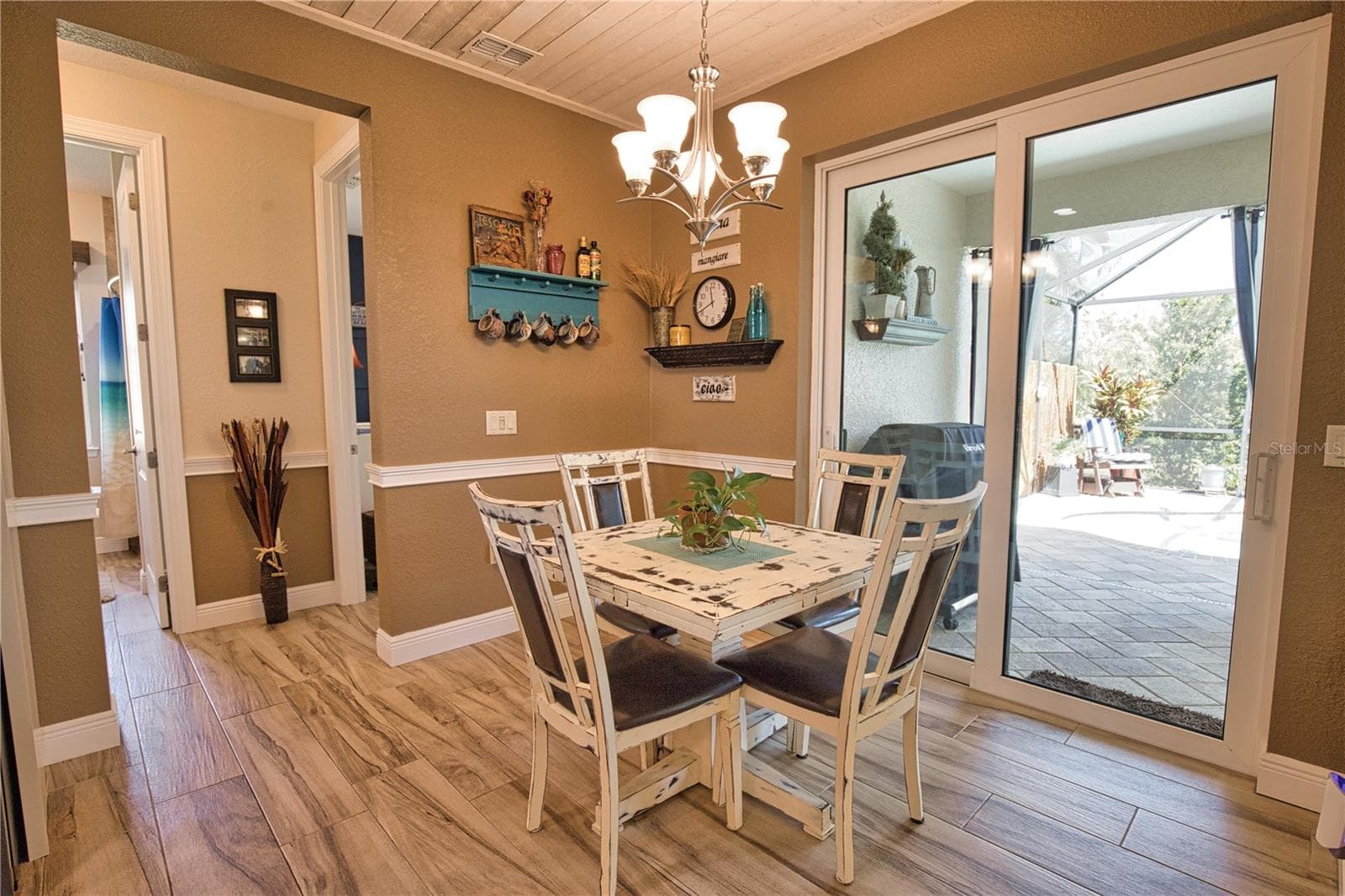 Single Family Residence at 39 MEDALIST RD, ROTONDA WEST, photo 20 of 42