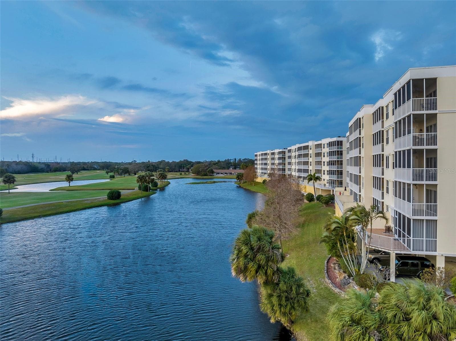 1200 COUNTRY CLUB DR #1206