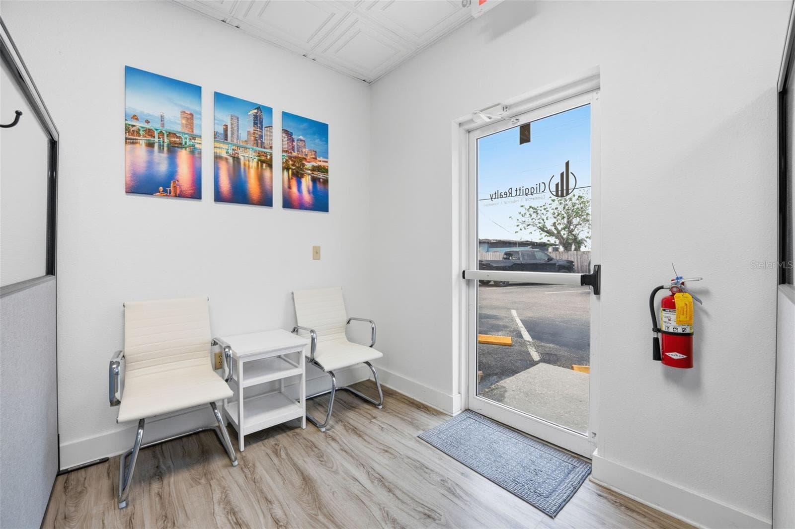 Unit Entryway - 5404 HOOVER BLVD #8, TAMPA