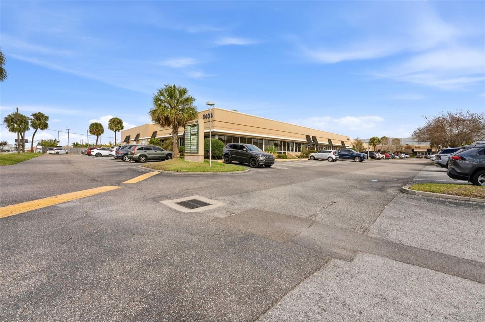 Business Park Entry - 5404 HOOVER BLVD #8, TAMPA