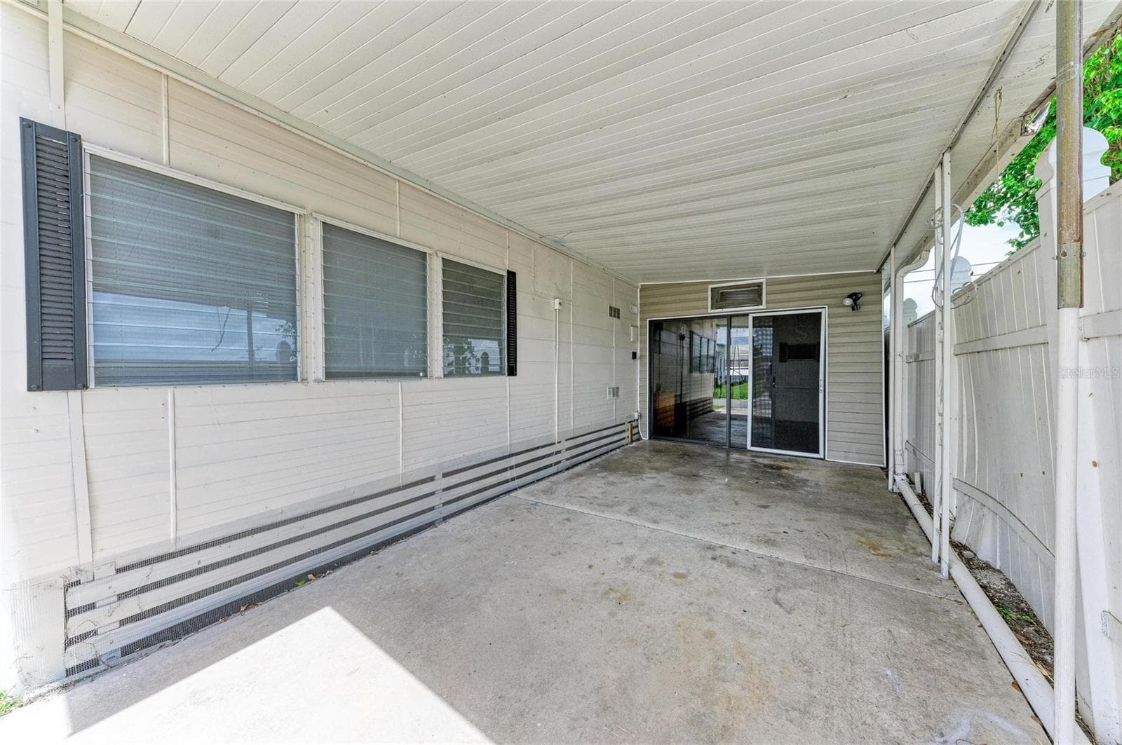 Mobile Home at 709 50TH AVENUE TER W, BRADENTON, photo 4 of 38