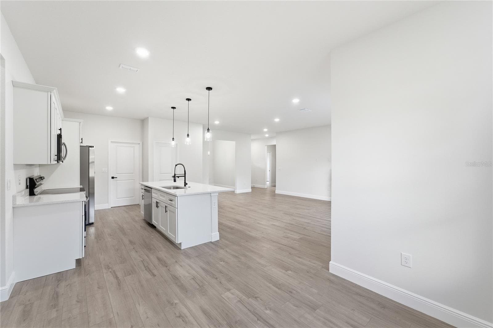Single Family Residence at 15811 SW 59TH AVENUE RD, OCALA, photo 15 of 41