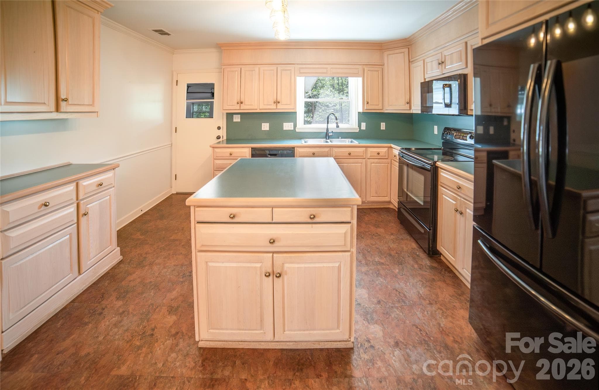Single Family Residence at Morganton, photo 11 of 37