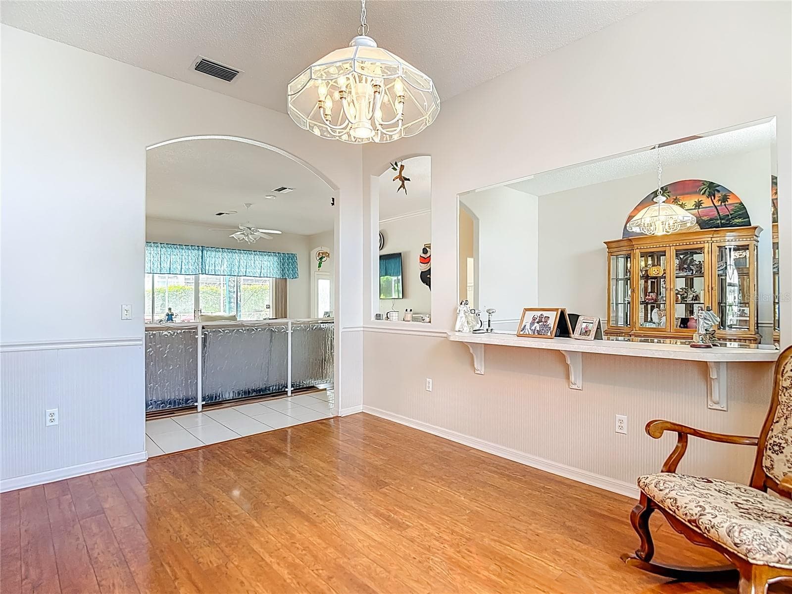 Single Family Residence at 8410 MAYBELLE DR, WEEKI WACHEE, photo 8 of 32