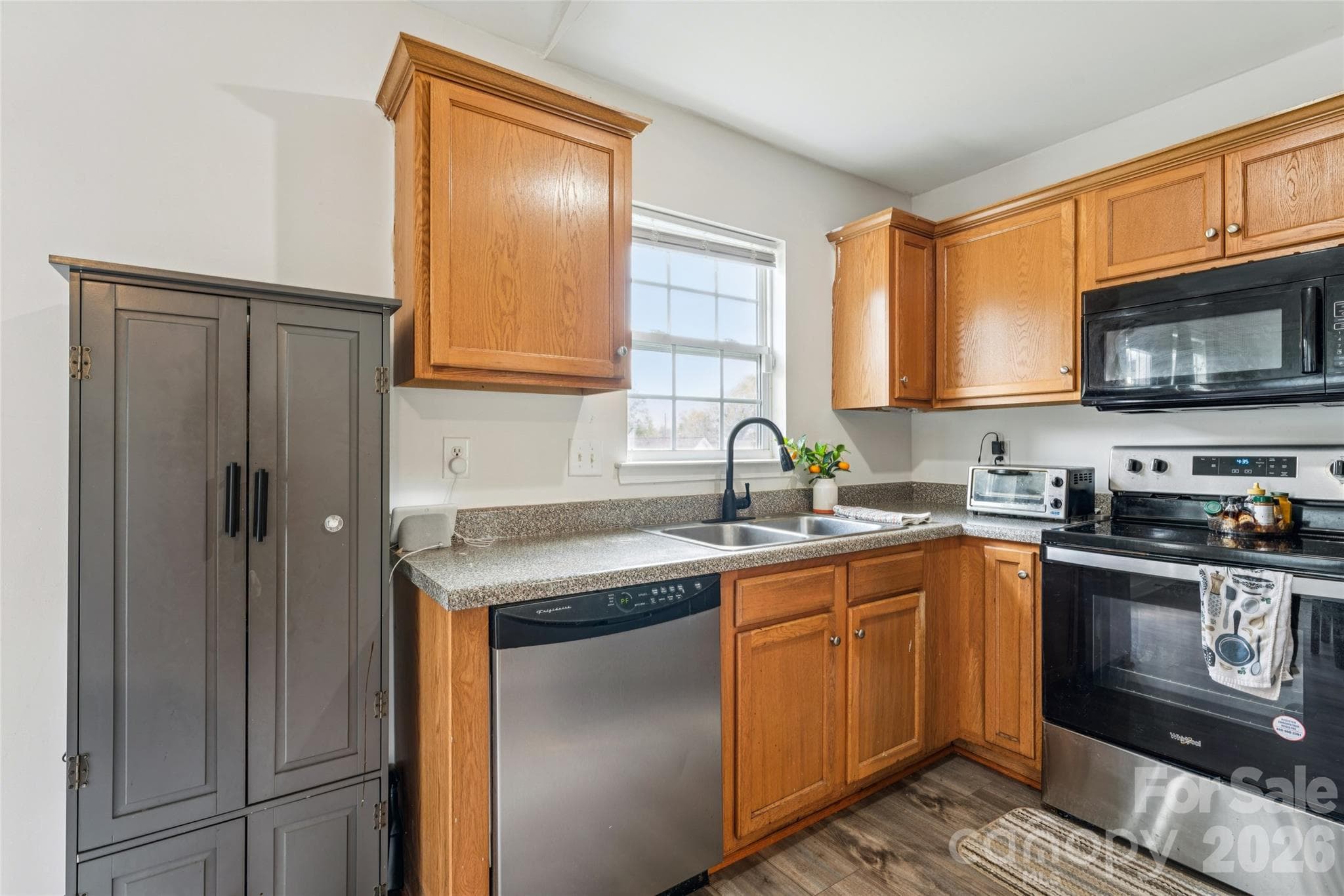 Kithcen - 115 S Beaver Street, Landis