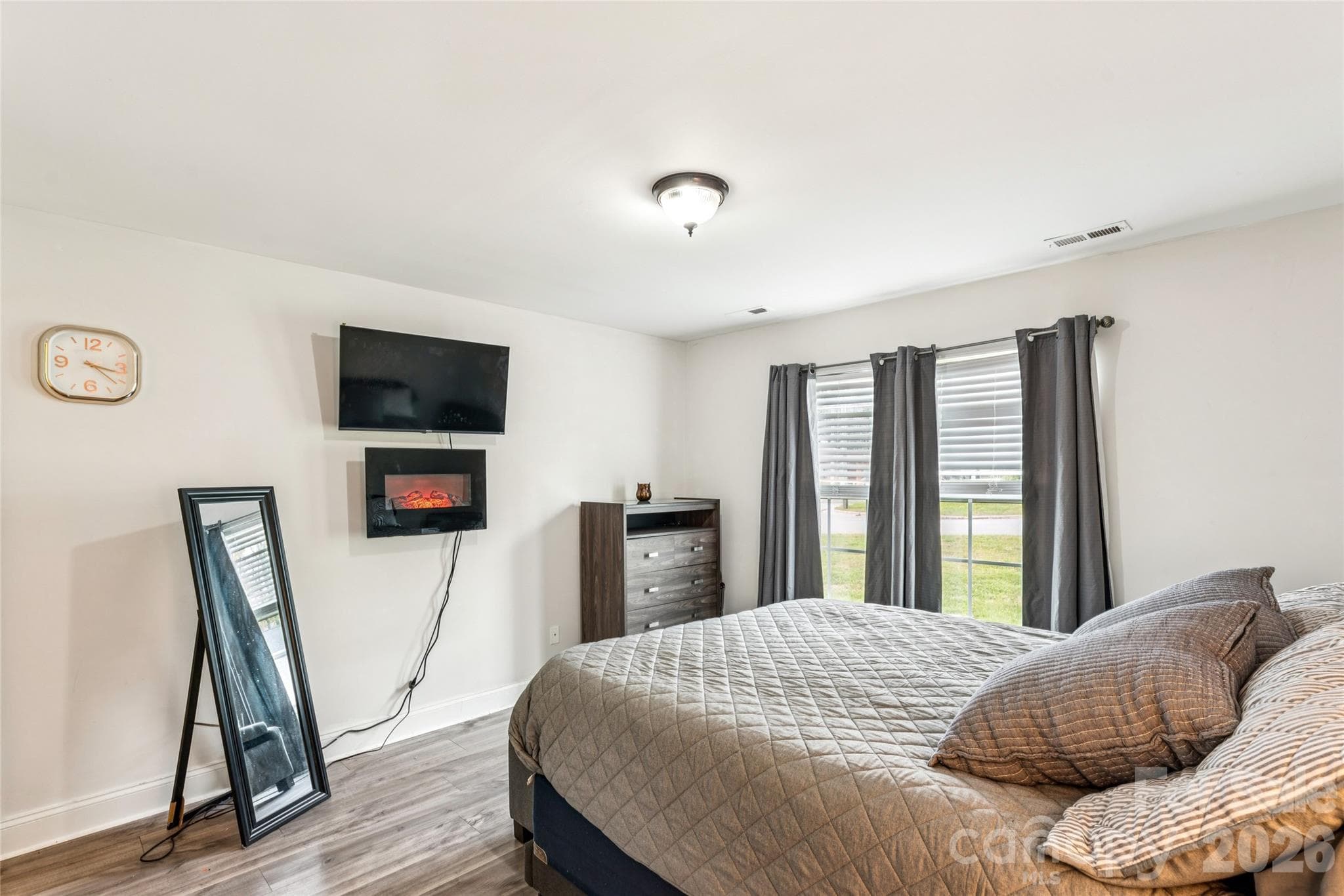 Owner Suite - 115 S Beaver Street, Landis