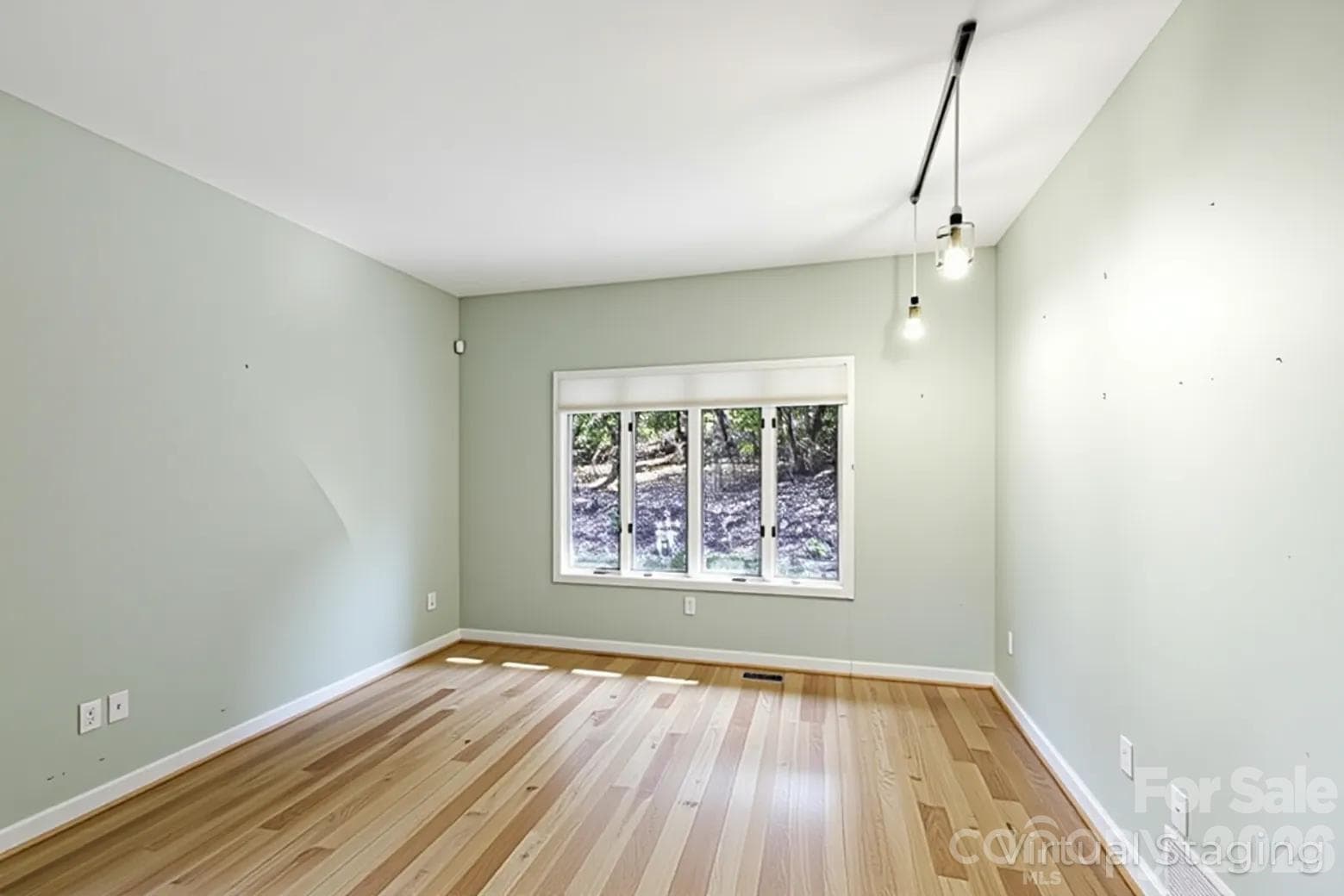 Second upstairs bedroom - 100 Elmridge Drive, Flat Rock