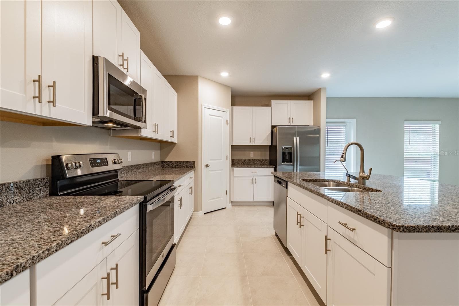 Single Family Residence at 15515 PEACE RIVER PL, SUN CITY CENTER, photo 13 of 51