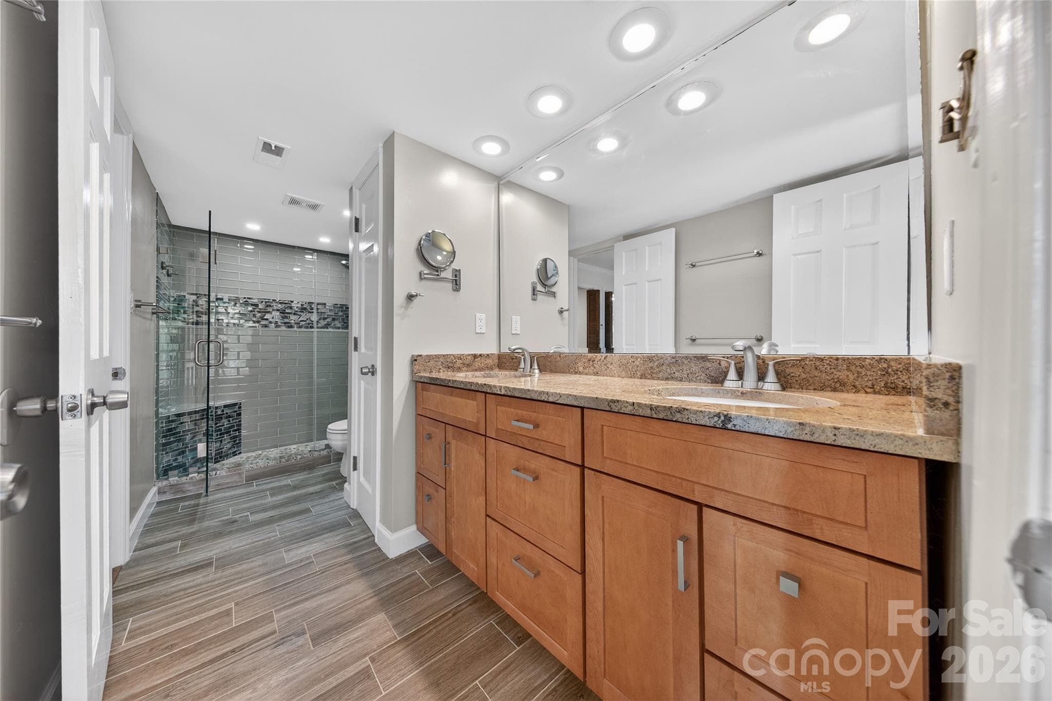 Full Bathroom Three - Tega Cay