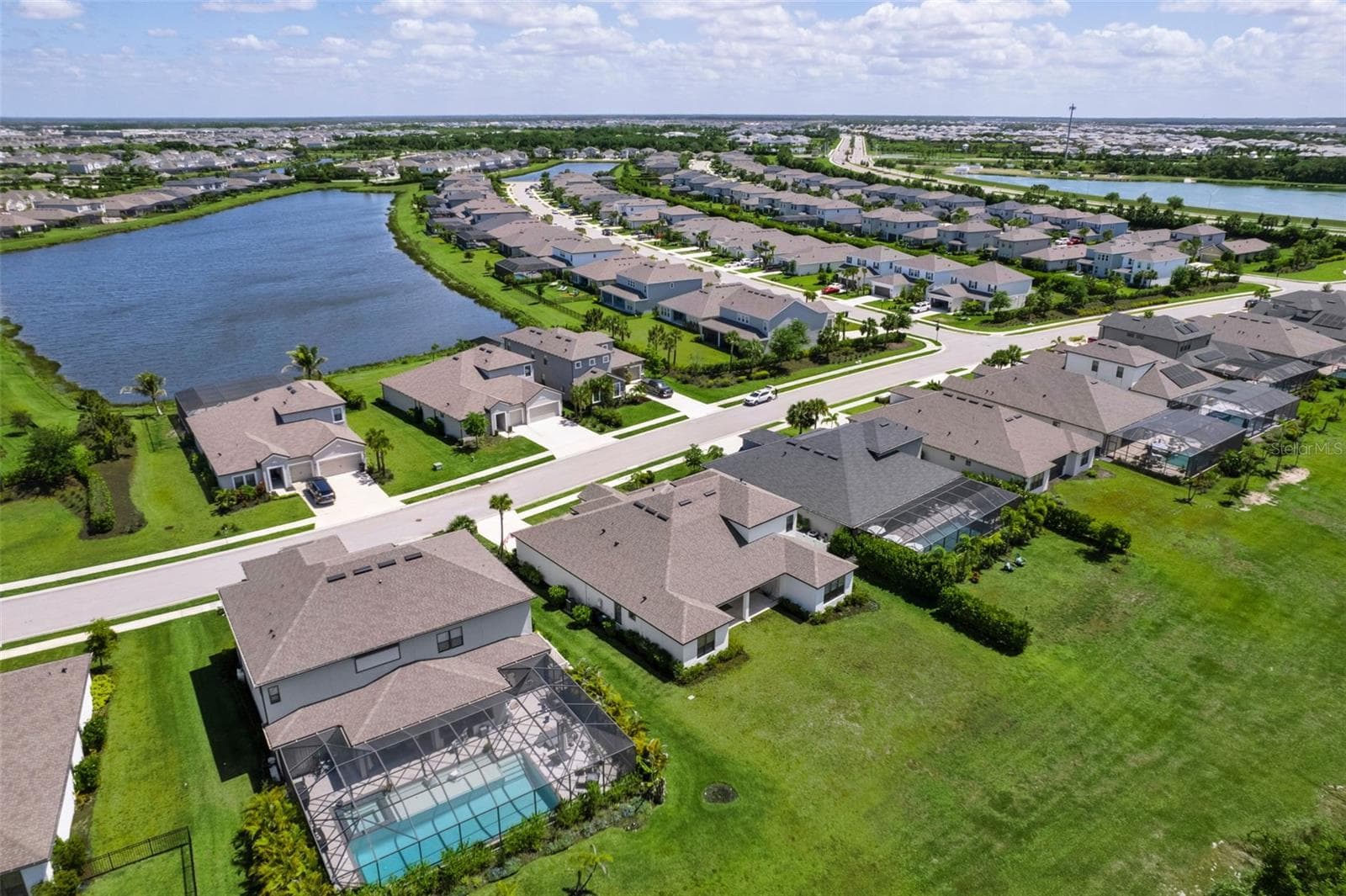Single Family Residence at 4520 POND BROOK CT, LAKEWOOD RANCH, photo 62 of 64