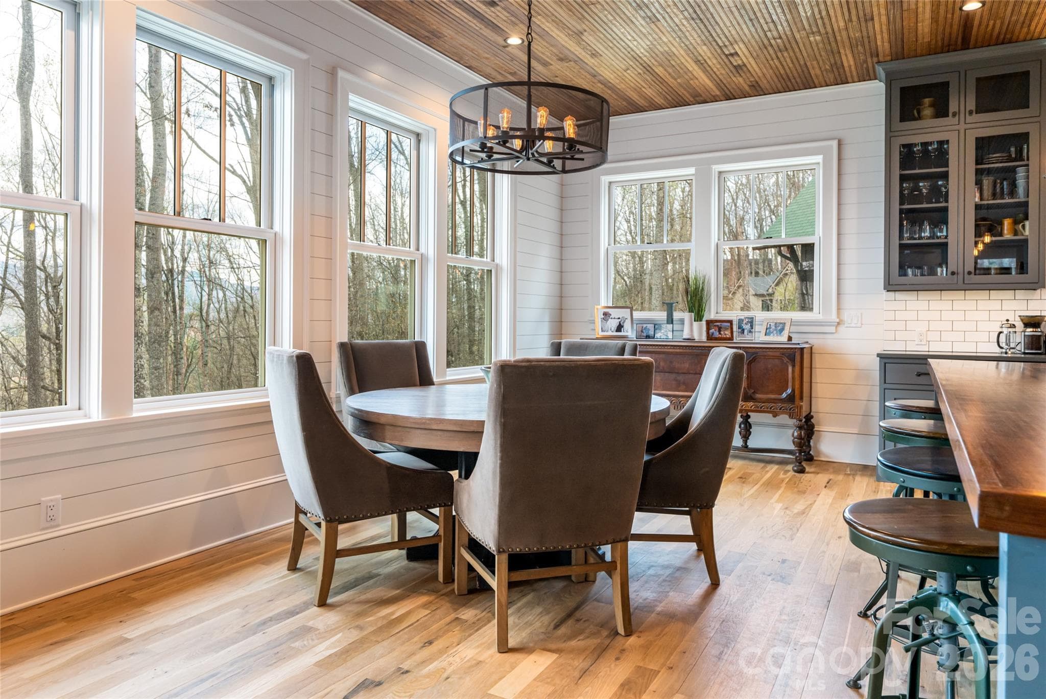 Dining area - 51 Summit Road, Swannanoa