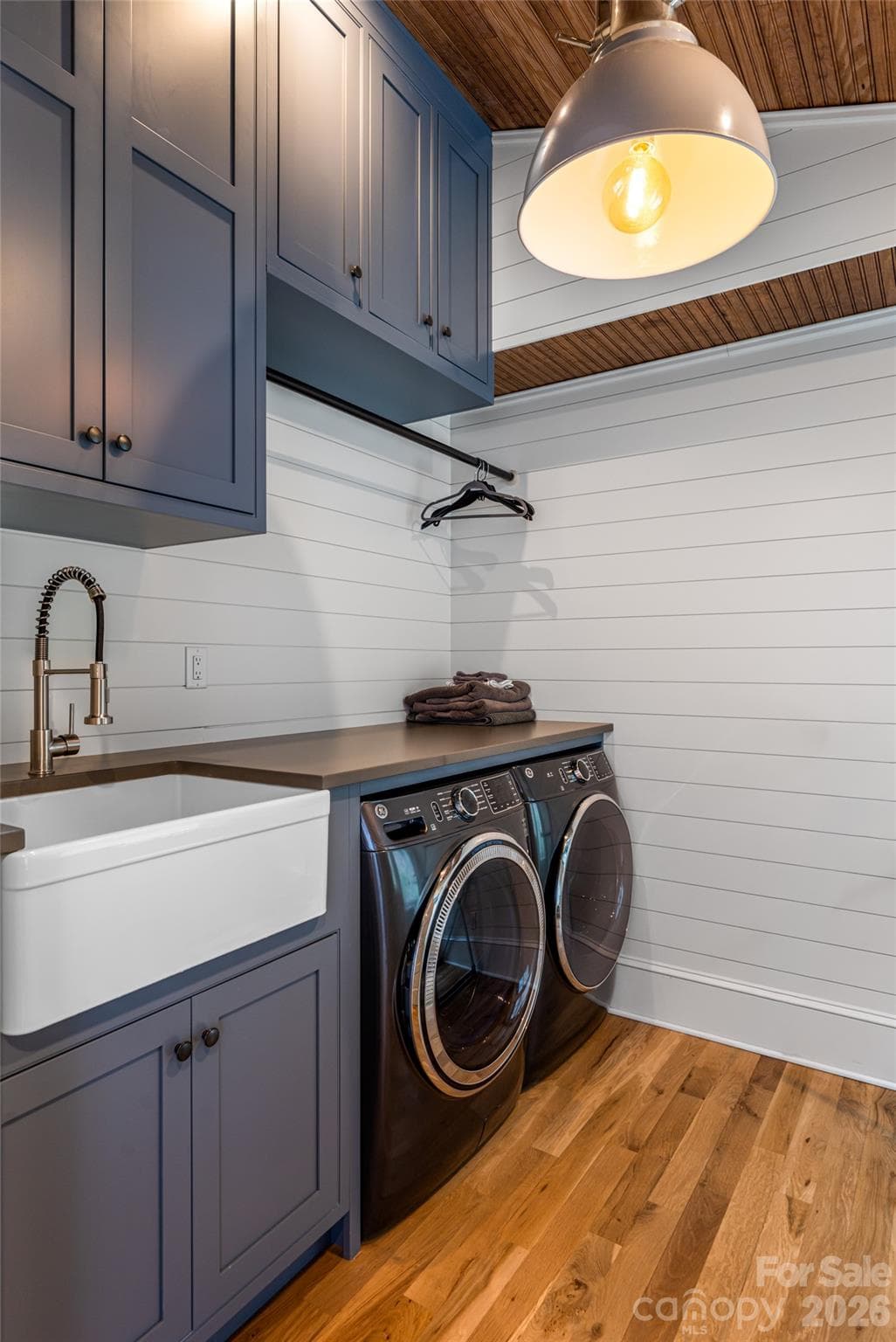 2nd floor laundry - 51 Summit Road, Swannanoa
