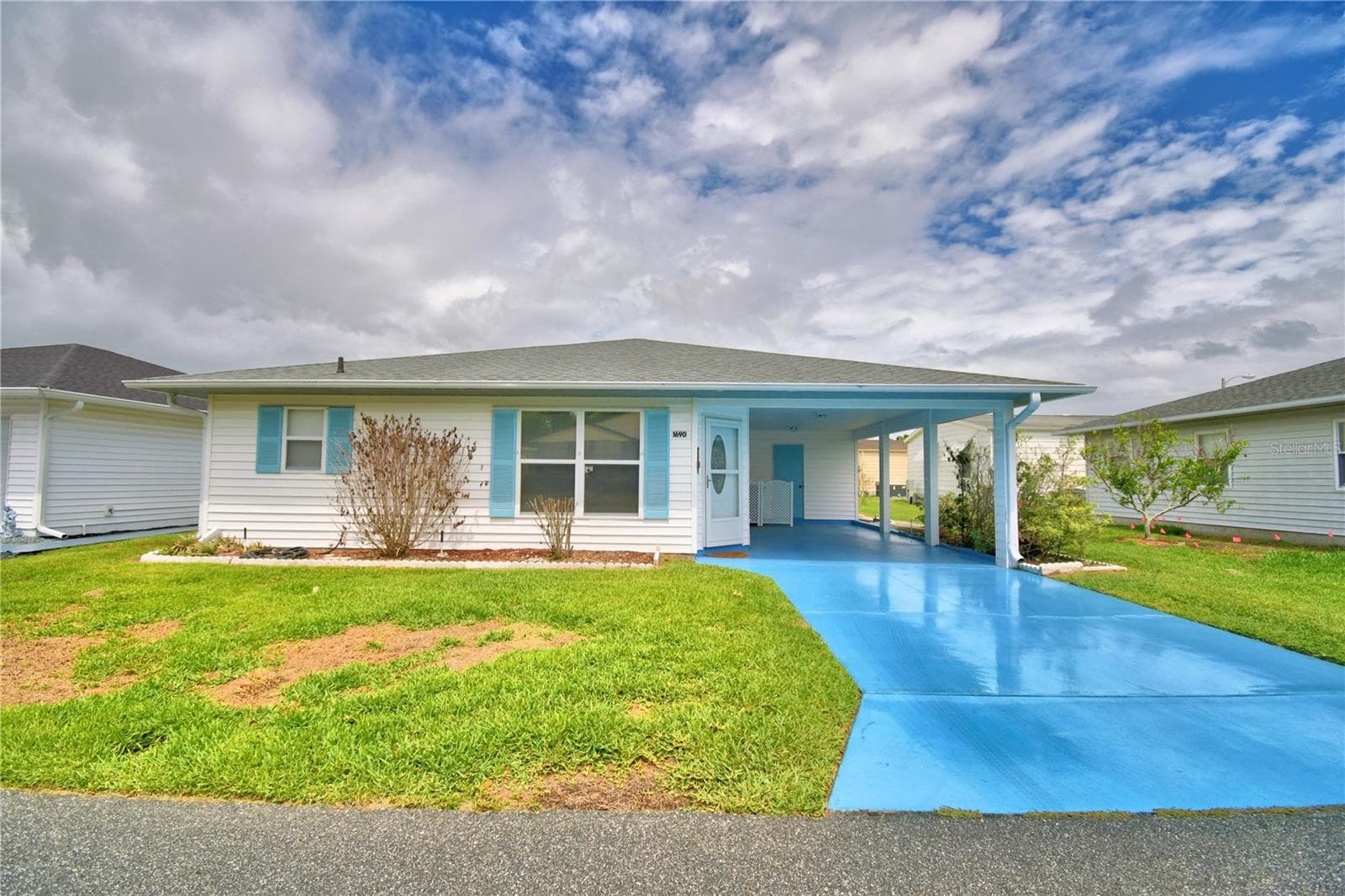 Single Family Residence at 1690 COLONNADES CIR N, LAKELAND, photo 4 of 58