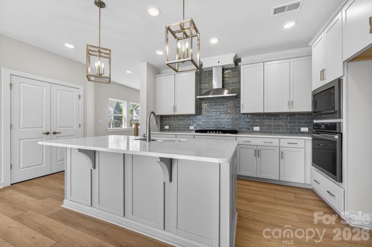 Gourmet Kitchen - Gas Cooktop - Huntersville