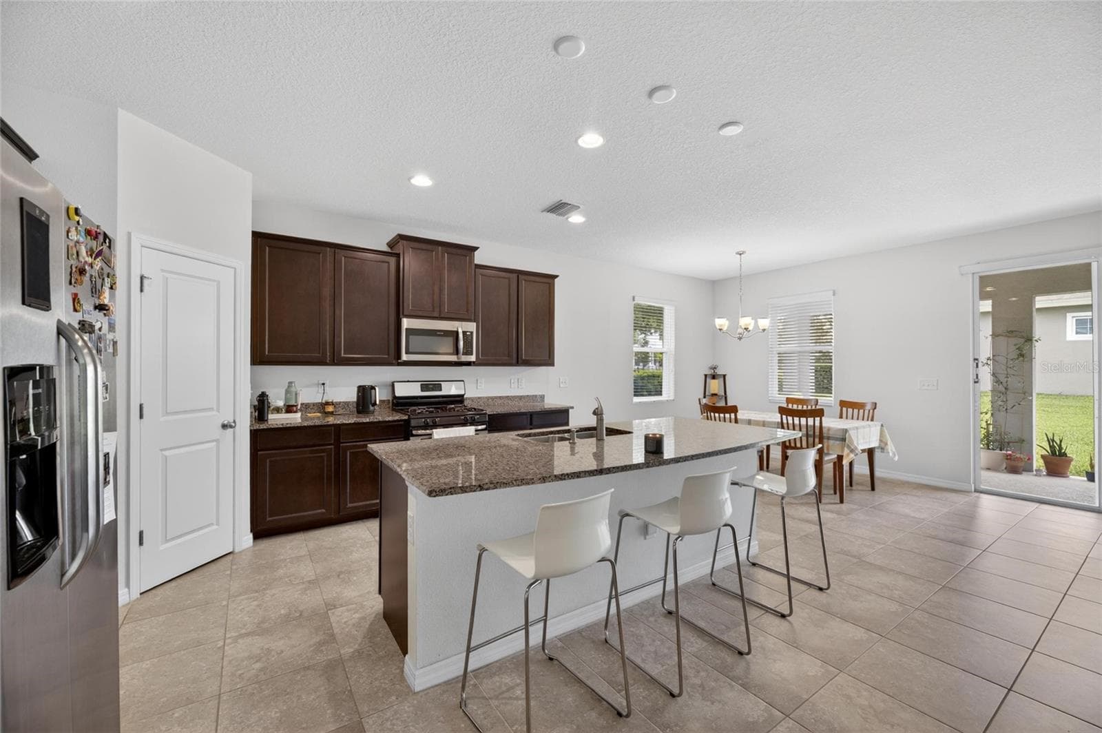 Kitchen Bar Seating - 6309 SHADOWLAKE DR, APOLLO BEACH