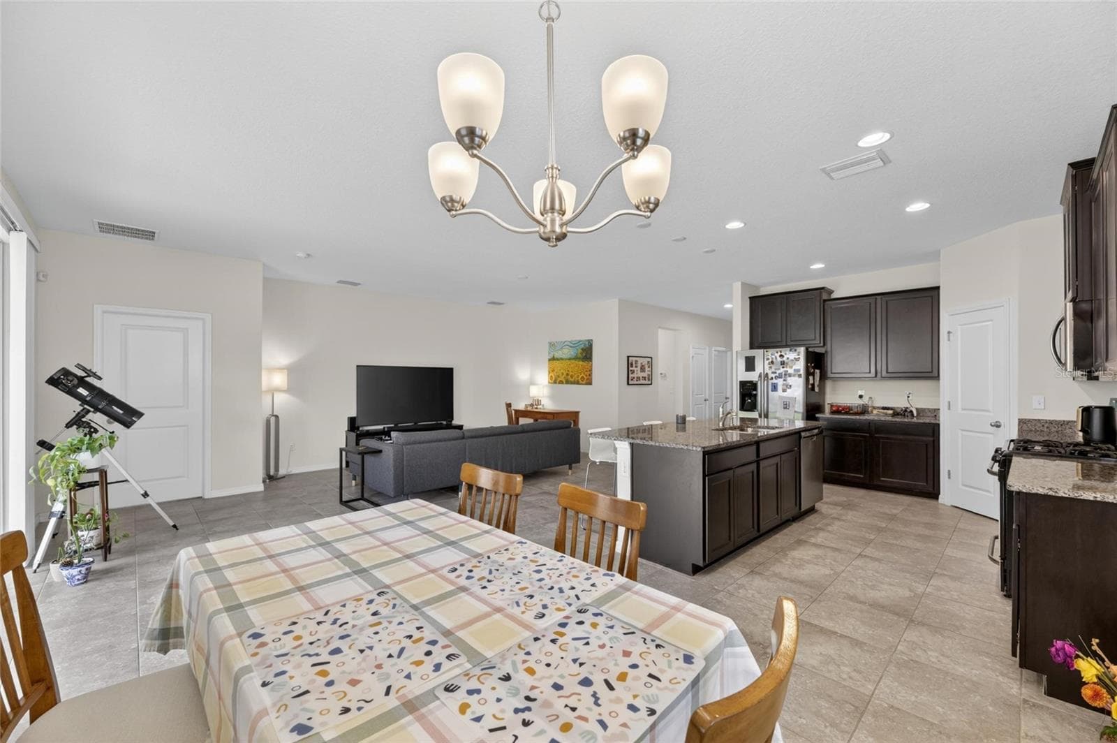 Kitchen View - 6309 SHADOWLAKE DR, APOLLO BEACH