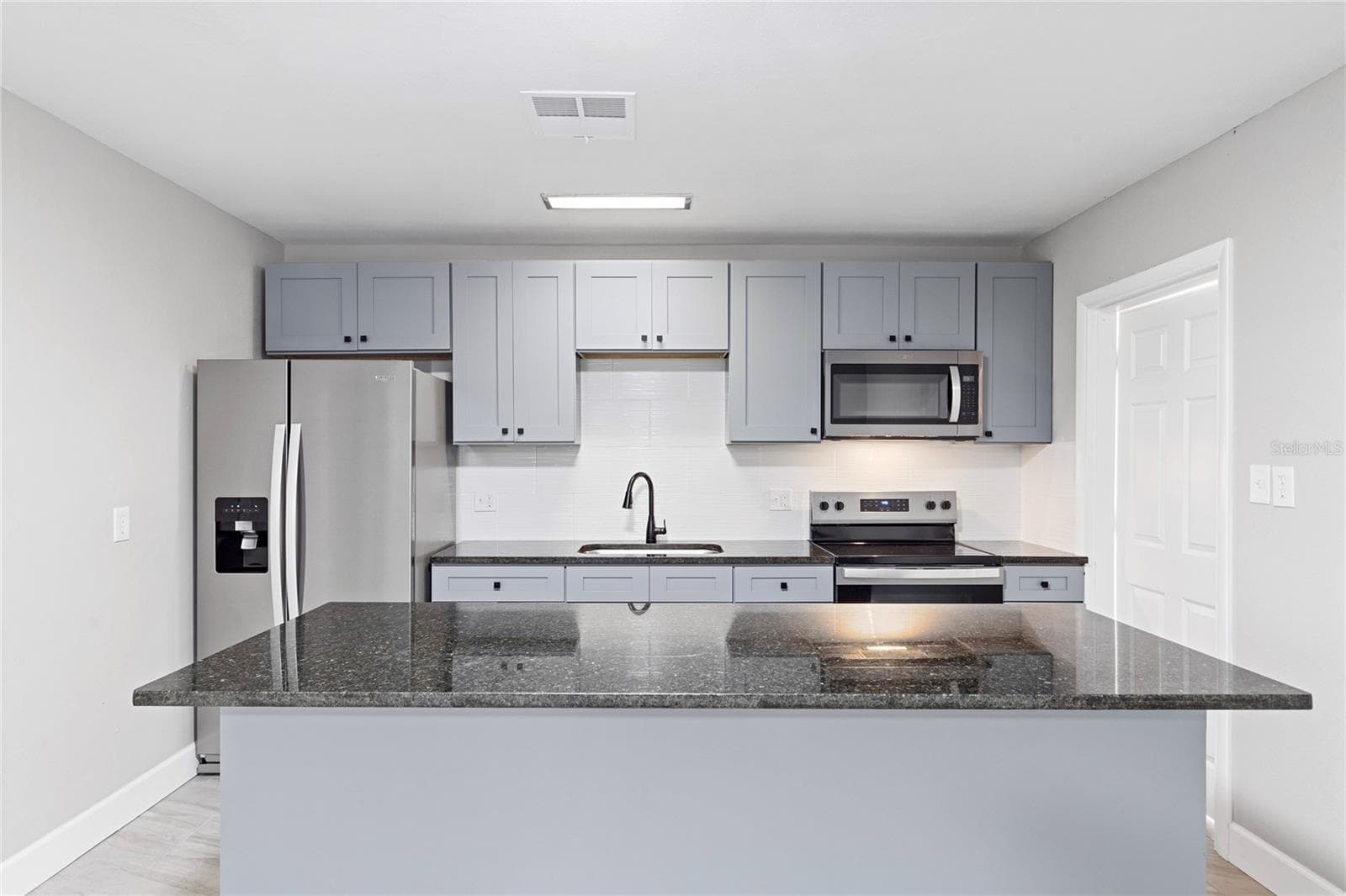 Single Family Residence at 804 S EVERGREEN AVE, CLEARWATER, photo 15 of 39