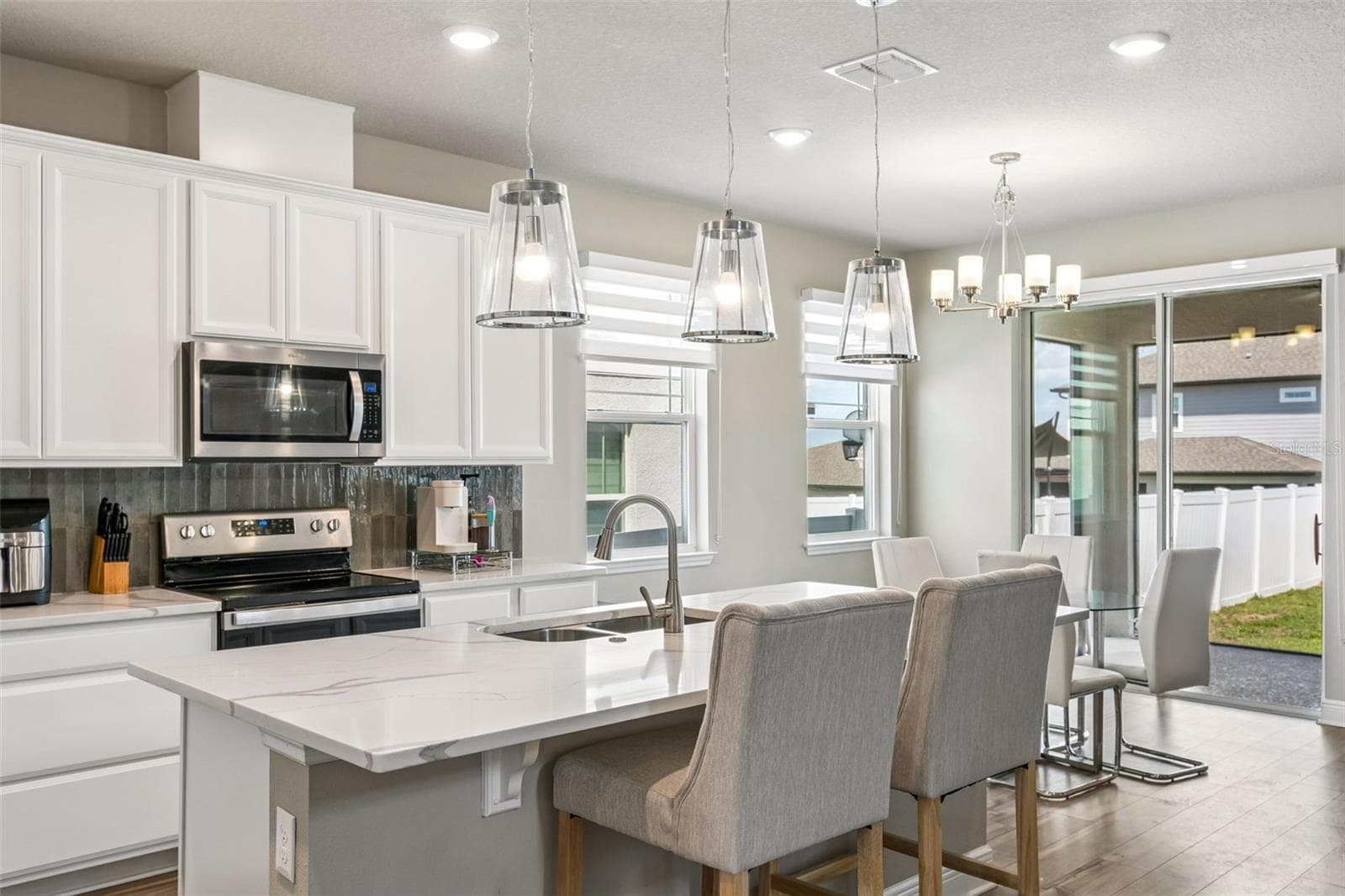 Breakfast Bar - 2310 RAVEN RIDGE RD, MINNEOLA