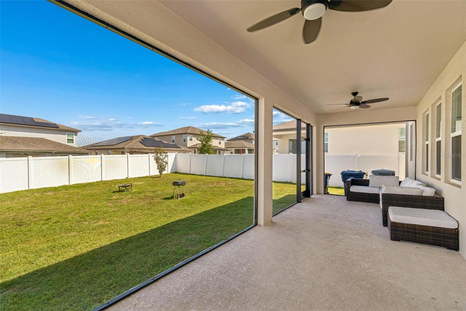 Porch, yard, fence - 2310 RAVEN RIDGE RD, MINNEOLA