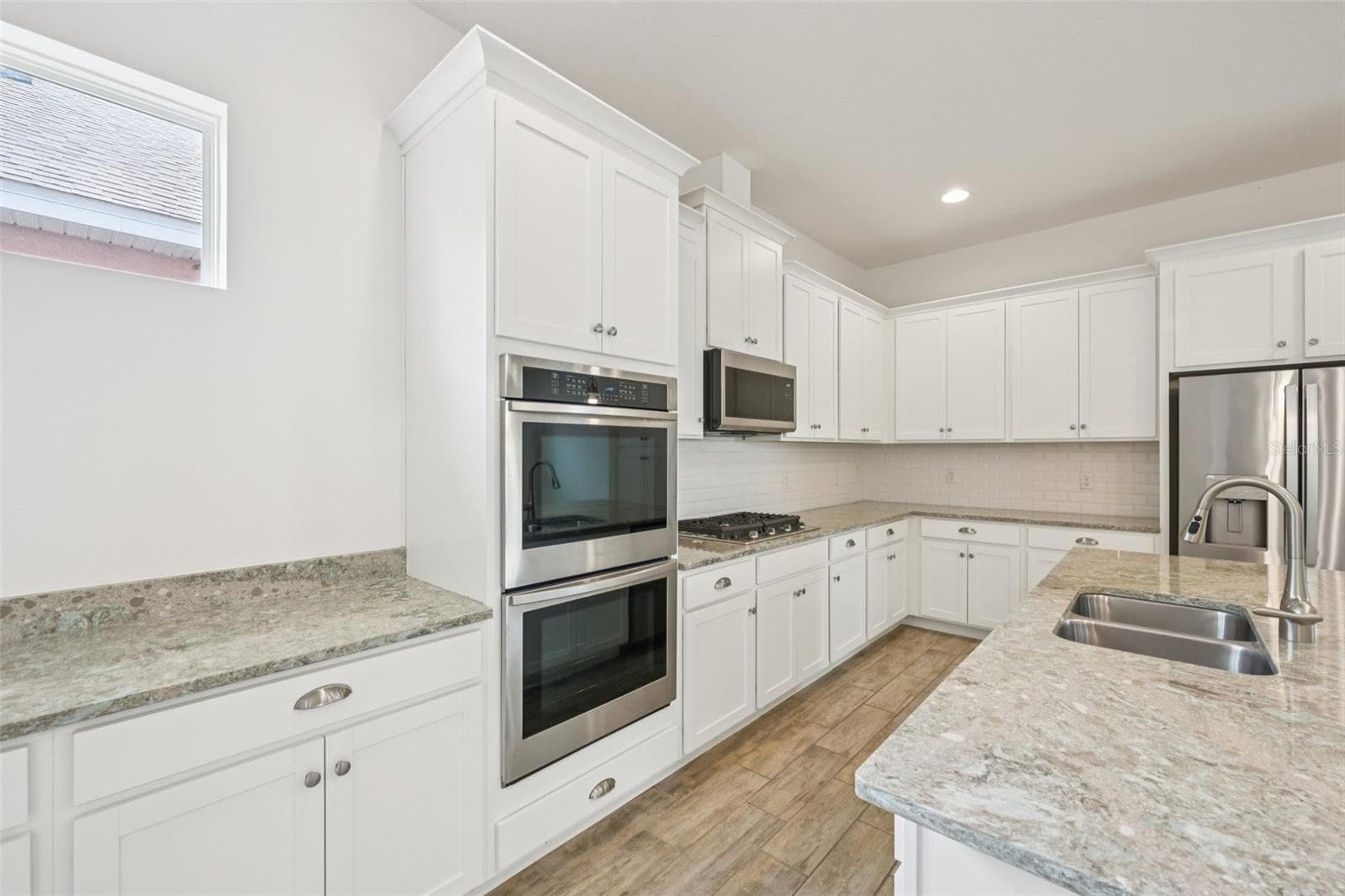 Single Family Residence at 806 WINTERSIDE DR, APOLLO BEACH, photo 8 of 57