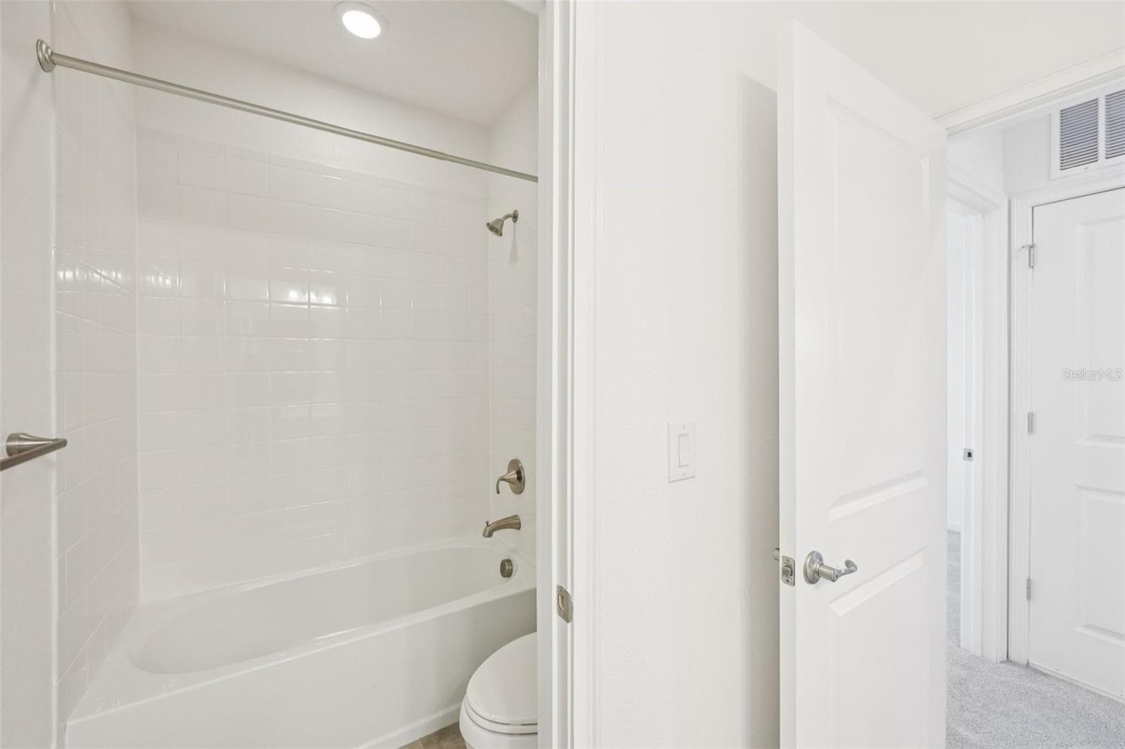 Single Family Residence at 806 WINTERSIDE DR, APOLLO BEACH, photo 32 of 57