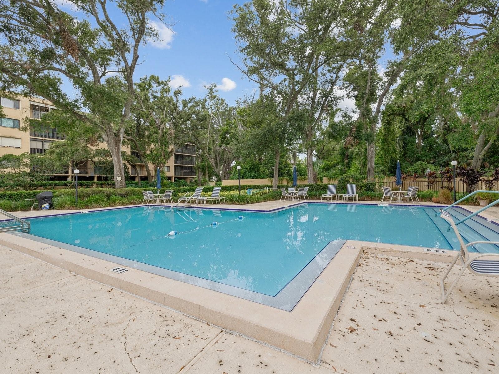Large refreshing pool - 3078 EASTLAND BLVD #309, CLEARWATER
