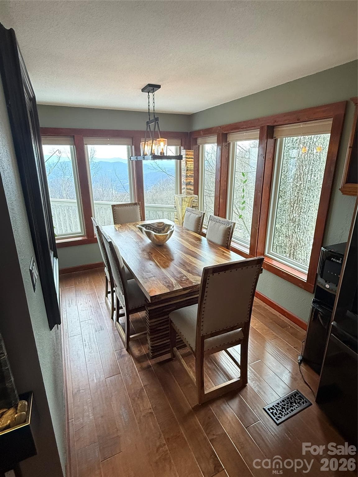 Furnished dining area - 49 Slickrock Ridge Way S, Burnsville