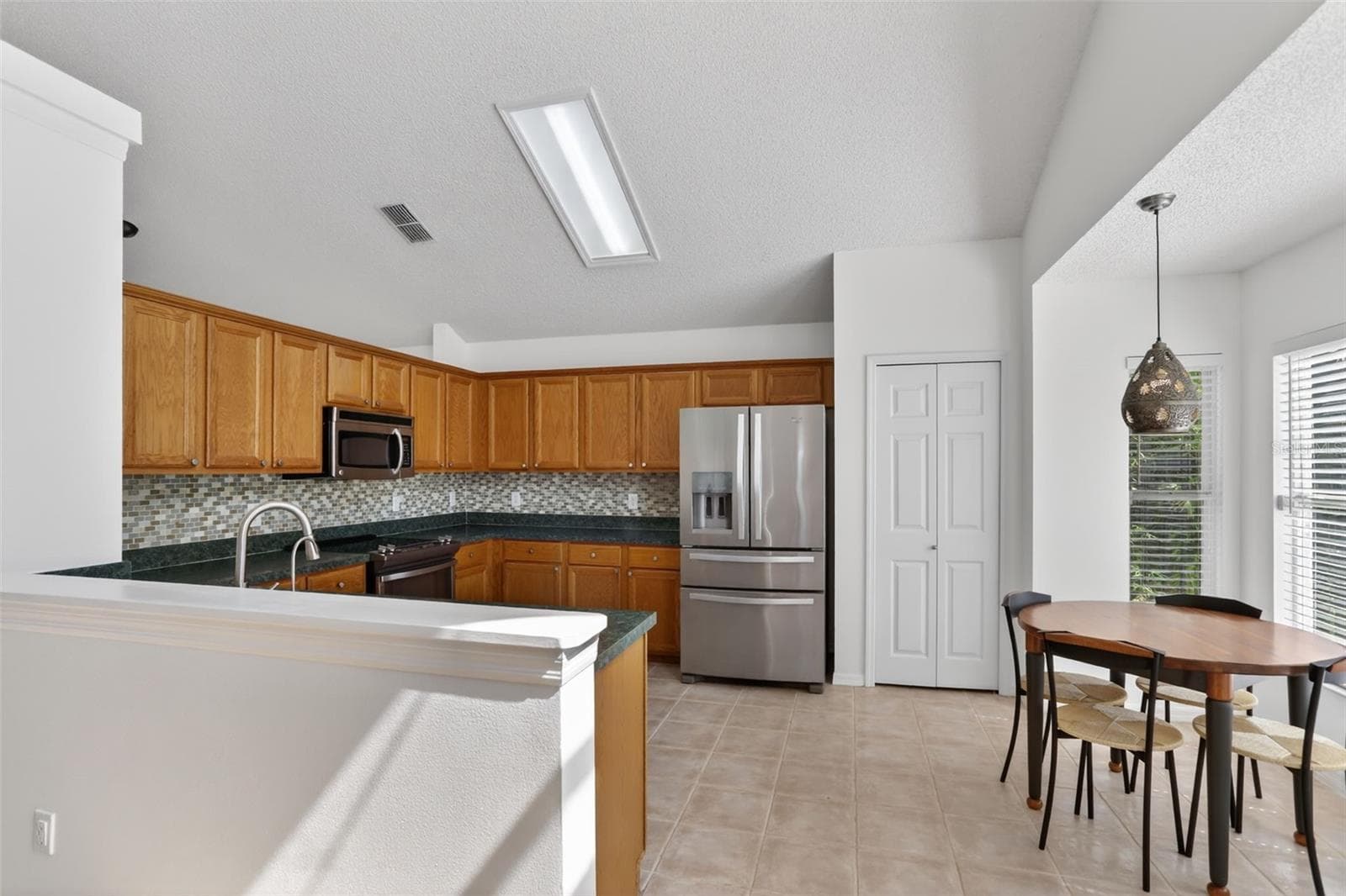 Single Family Residence at 2809 RUNYON CIR, ORLANDO, photo 14 of 56