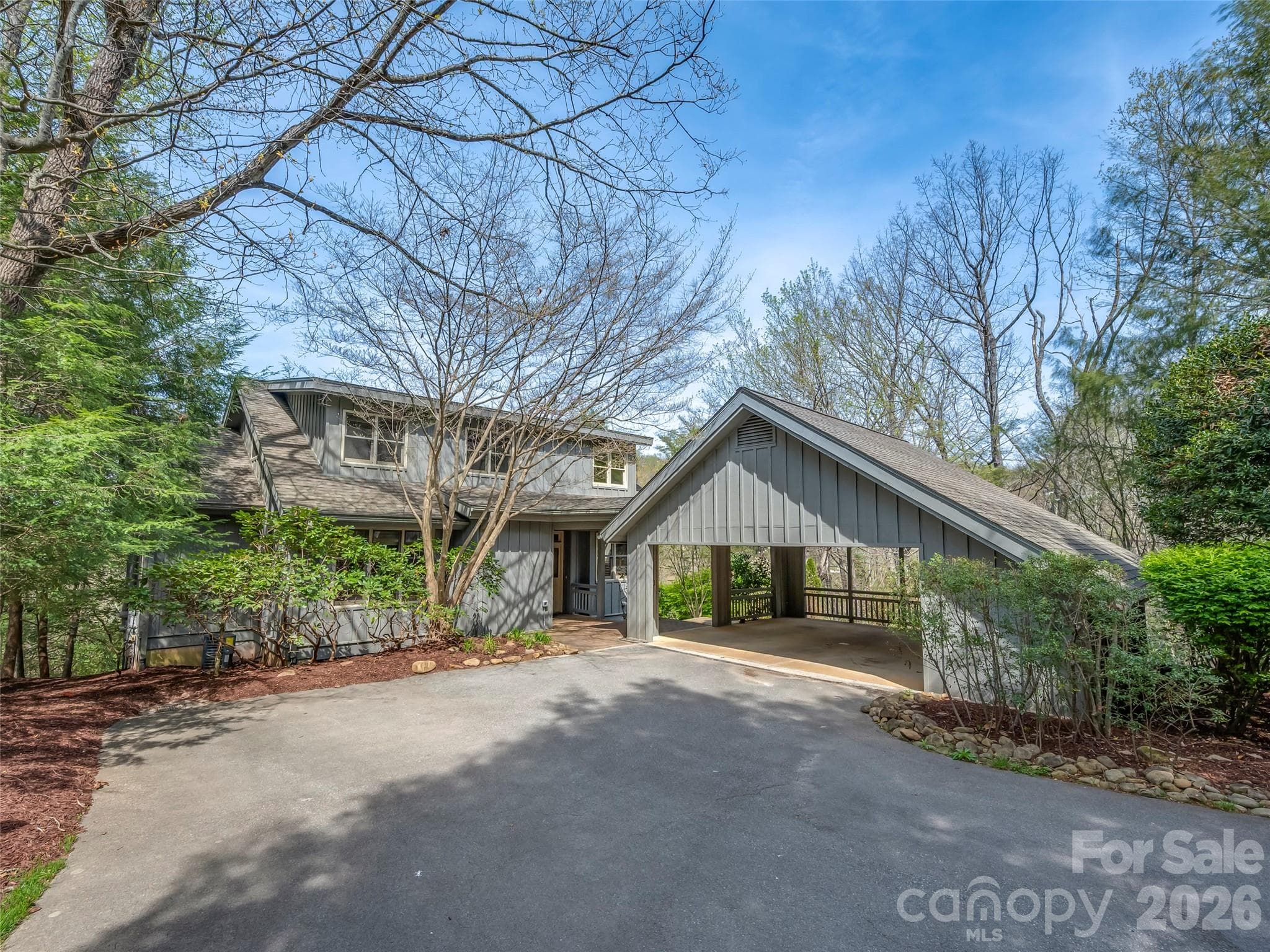 Single Family Residence at Hendersonville, photo 2 of 45