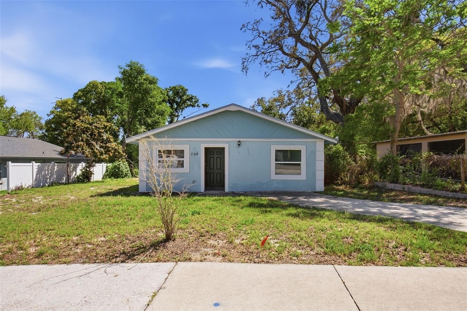 Single Family Residence at 728 E SPRUCE ST, TARPON SPRINGS, photo 2 of 35