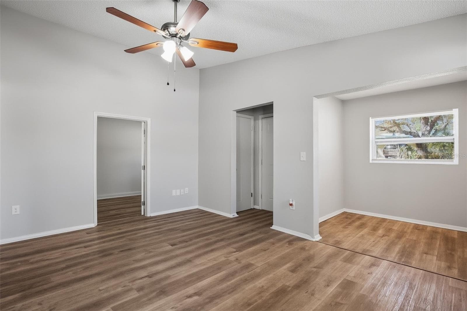 Single Family Residence at 728 E SPRUCE ST, TARPON SPRINGS, photo 17 of 35