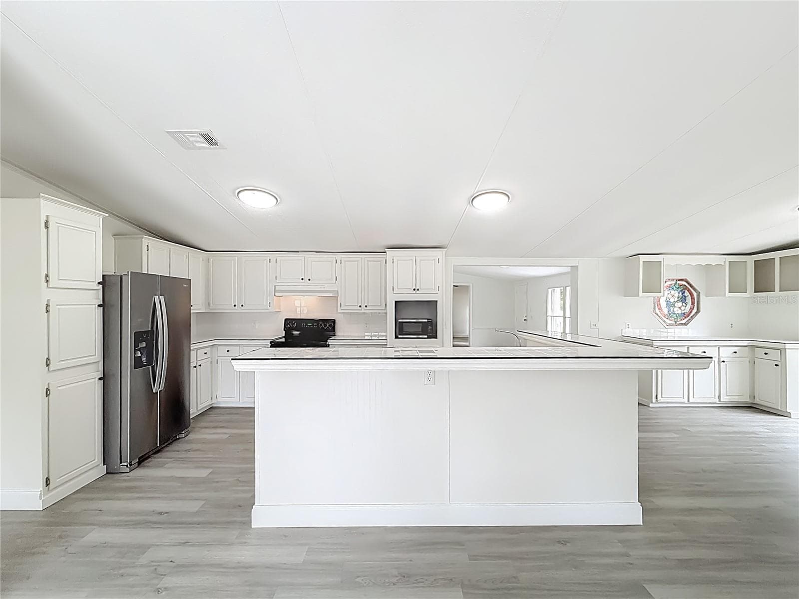 Manufactured Home at 8331 COUNTY ROAD 109, LADY LAKE, photo 8 of 32