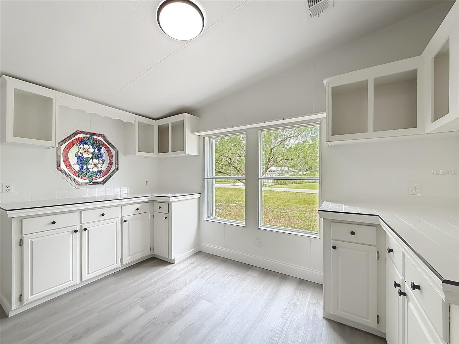Manufactured Home at 8331 COUNTY ROAD 109, LADY LAKE, photo 7 of 32